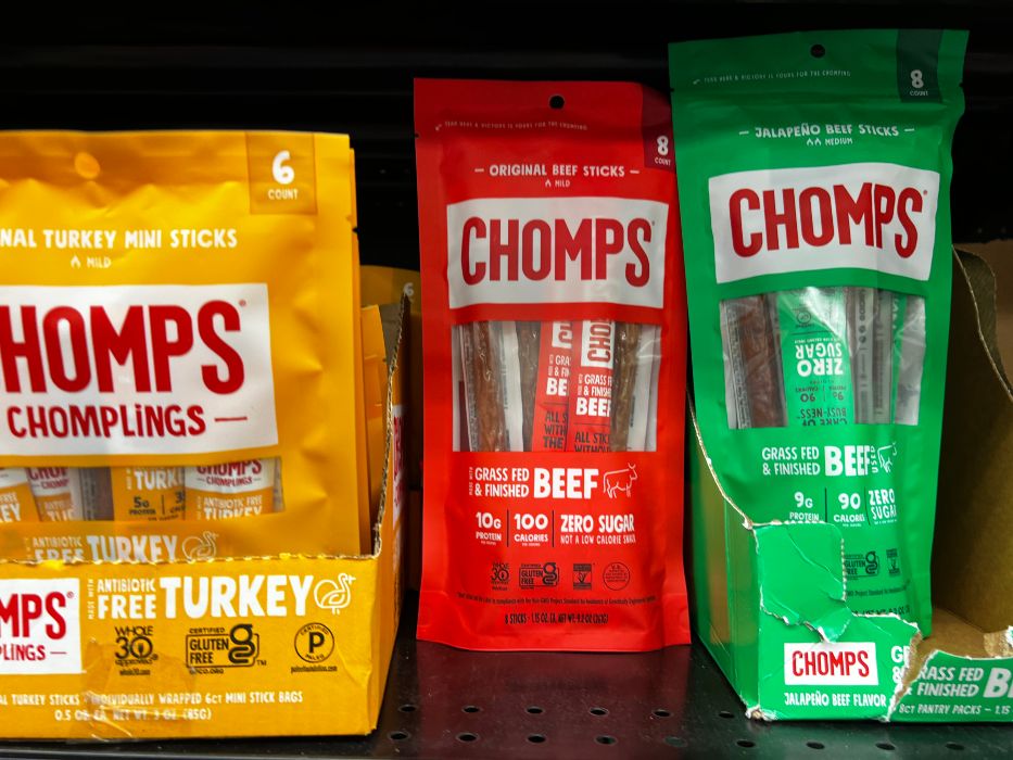 Packages of Chomps Original Beef Sticks